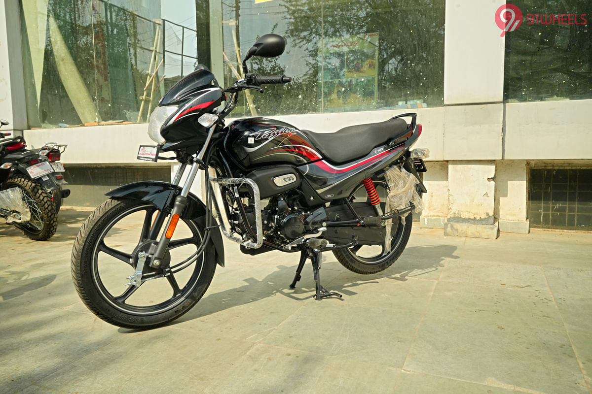 Hero Passion Plus Left Front Three Quarter