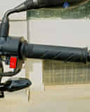 Right Side Handelbar Throttle Grip