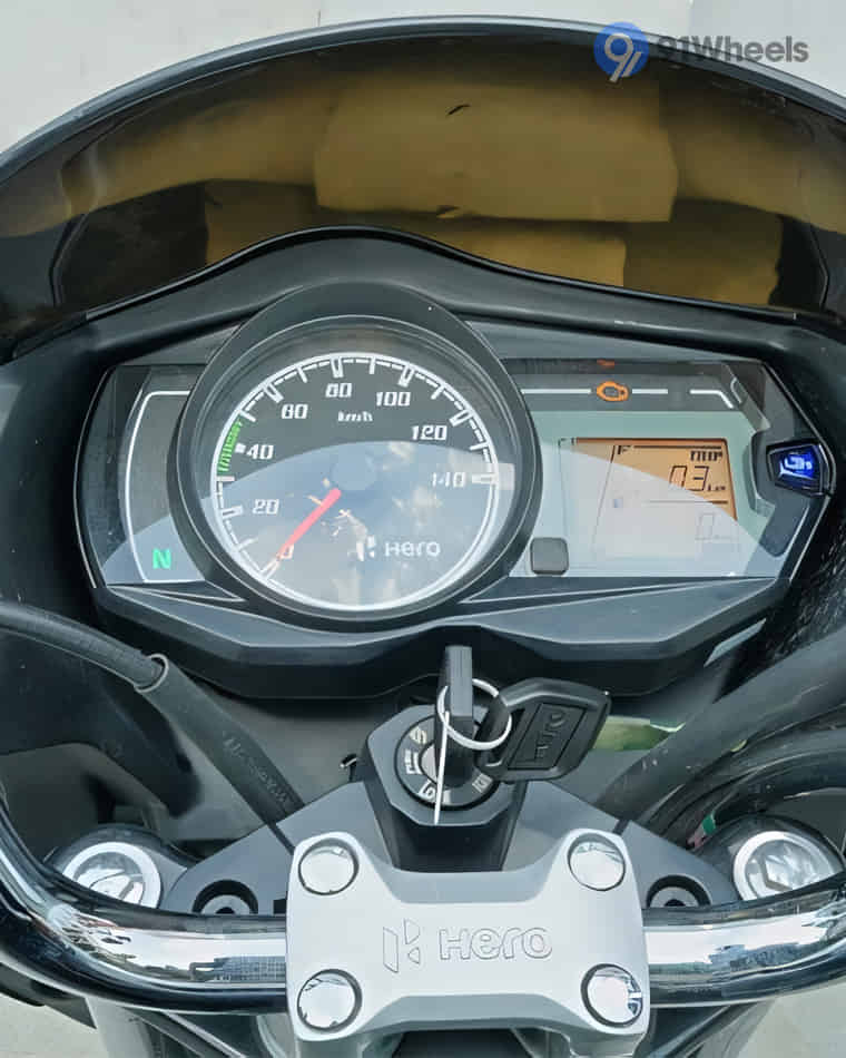 Handlebar & Console Area - 1