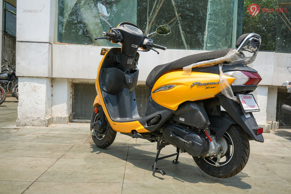 Hero Pleasure Plus Left Rear Three Quarter