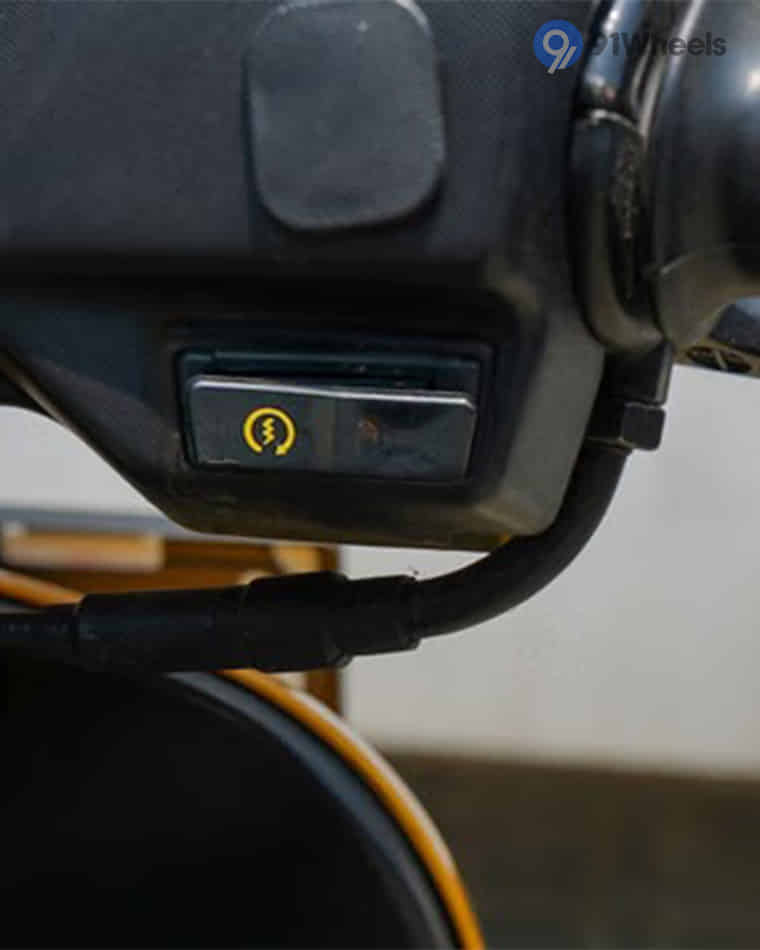 Handlebar & Console Area - 8