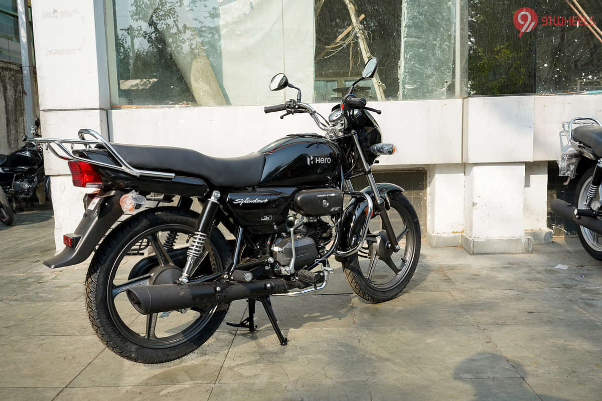Hero Splendor Plus Right Rear Three Quarter