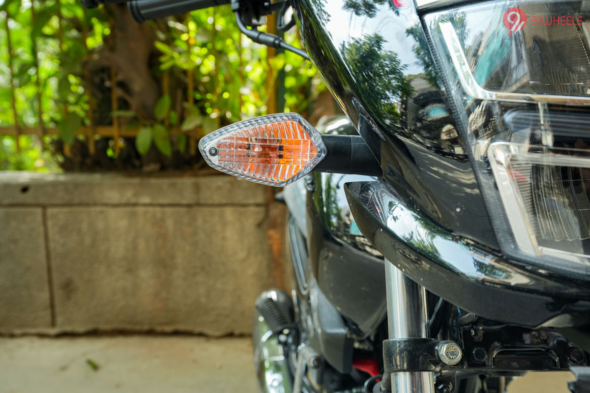 Hero Super Splendor Xtec Front Turn Indicators