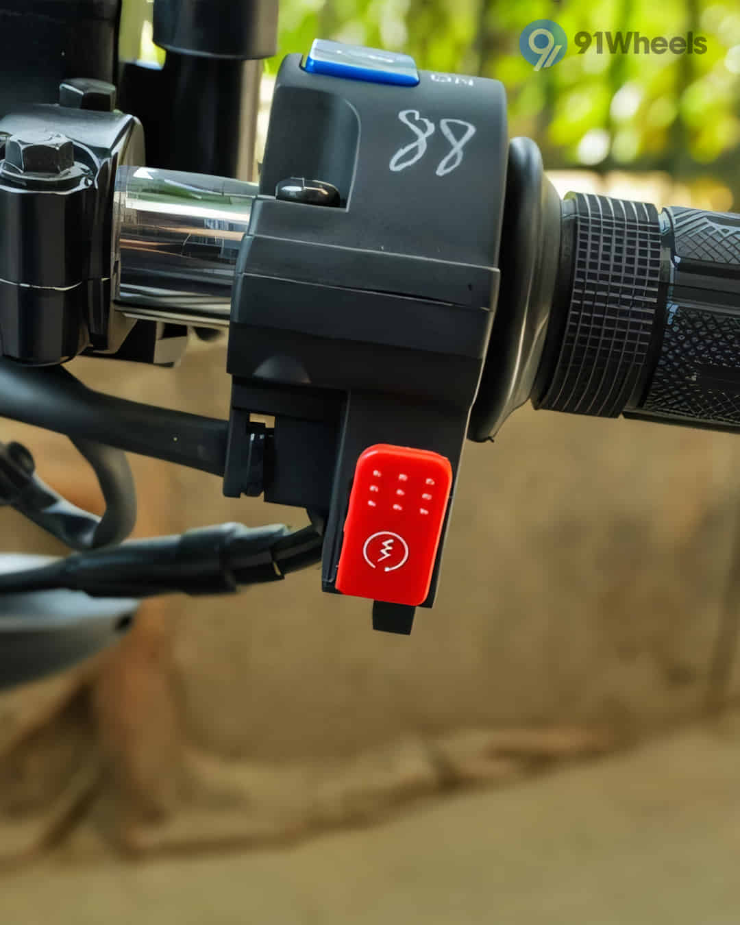 Multifunction Switchgear Right