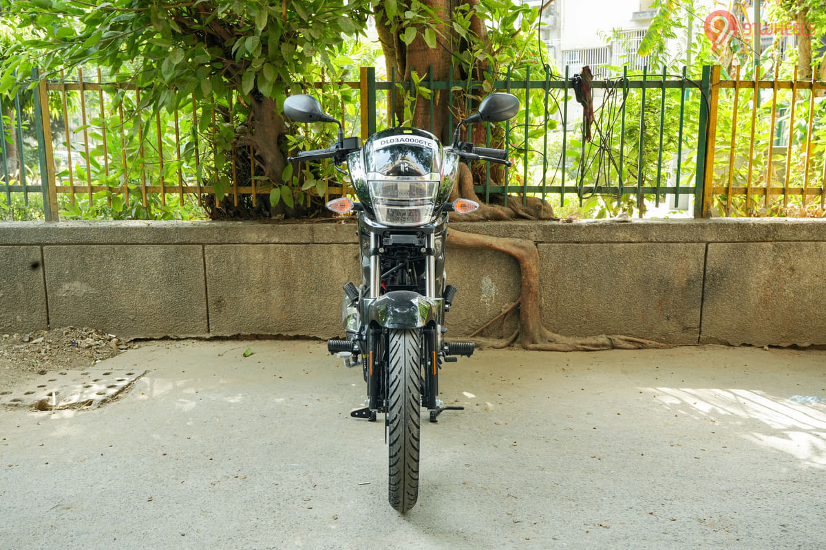Hero Super Splendor Xtec Front View