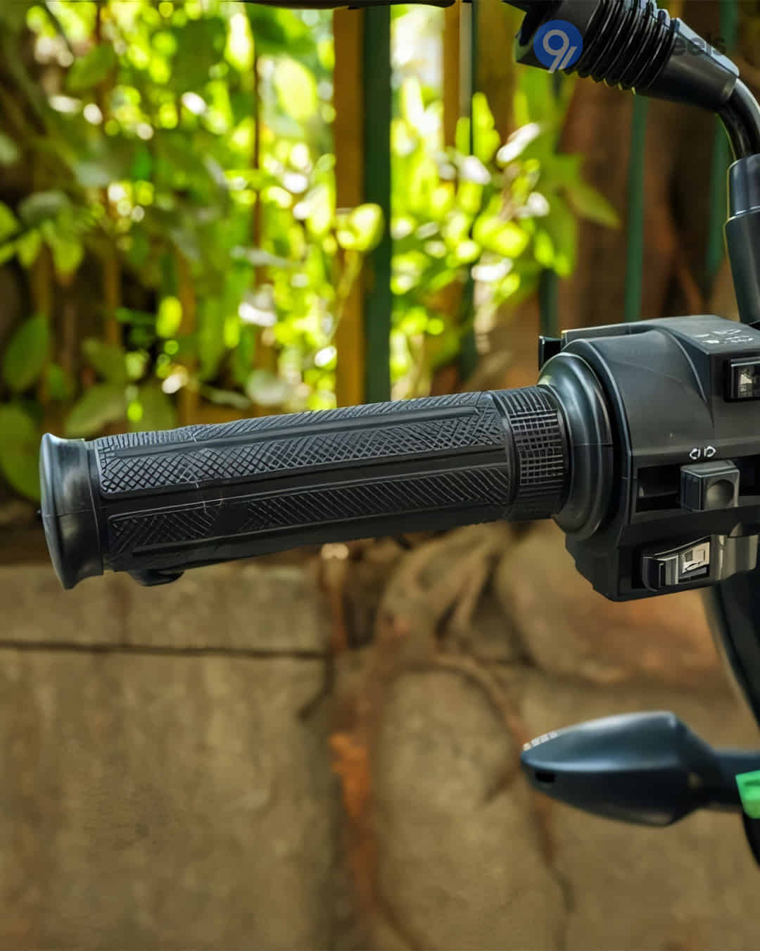 Left Side Handelbar Grip