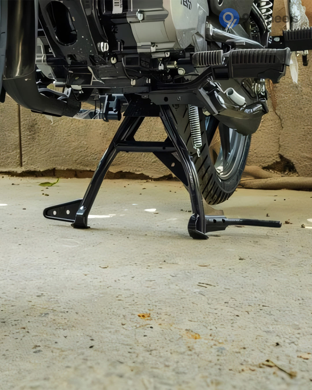 Stands & Utility - 1