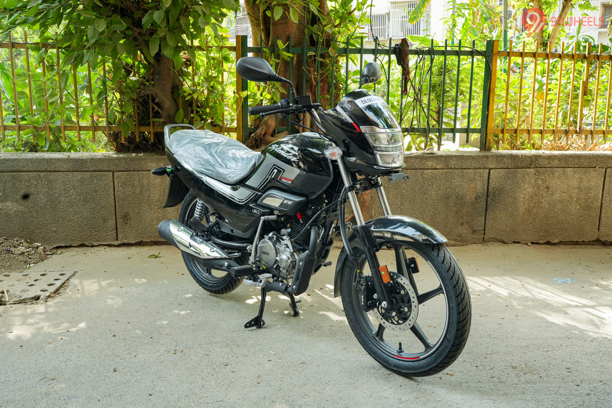 Hero Super Splendor Xtec Right Front Three Quarter