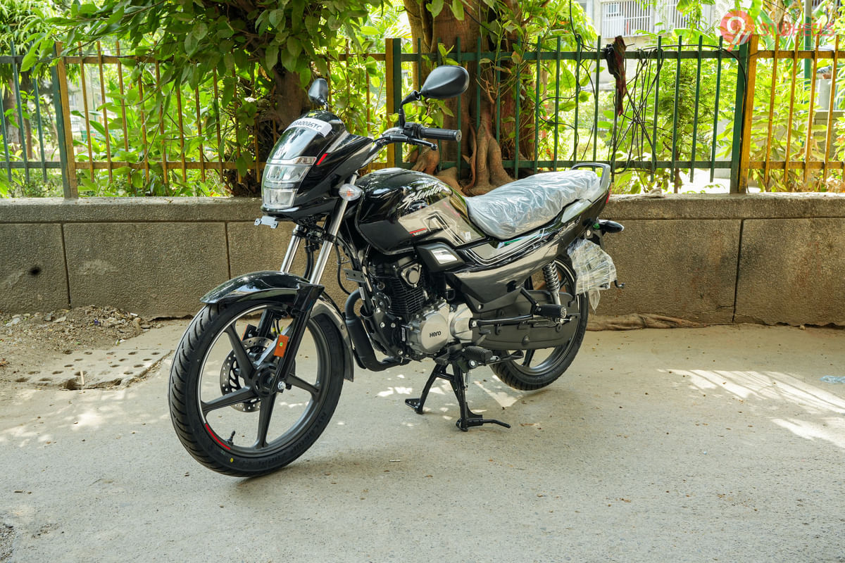 Hero Super Splendor Xtec Left Front Three Quarter