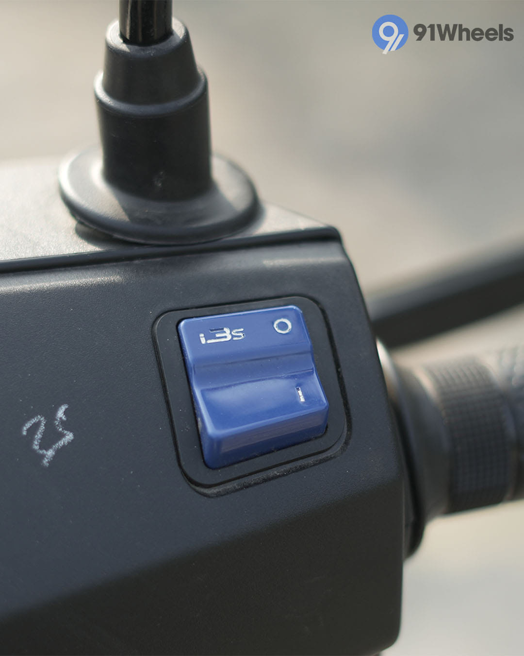 Handlebar & Console Area - 6