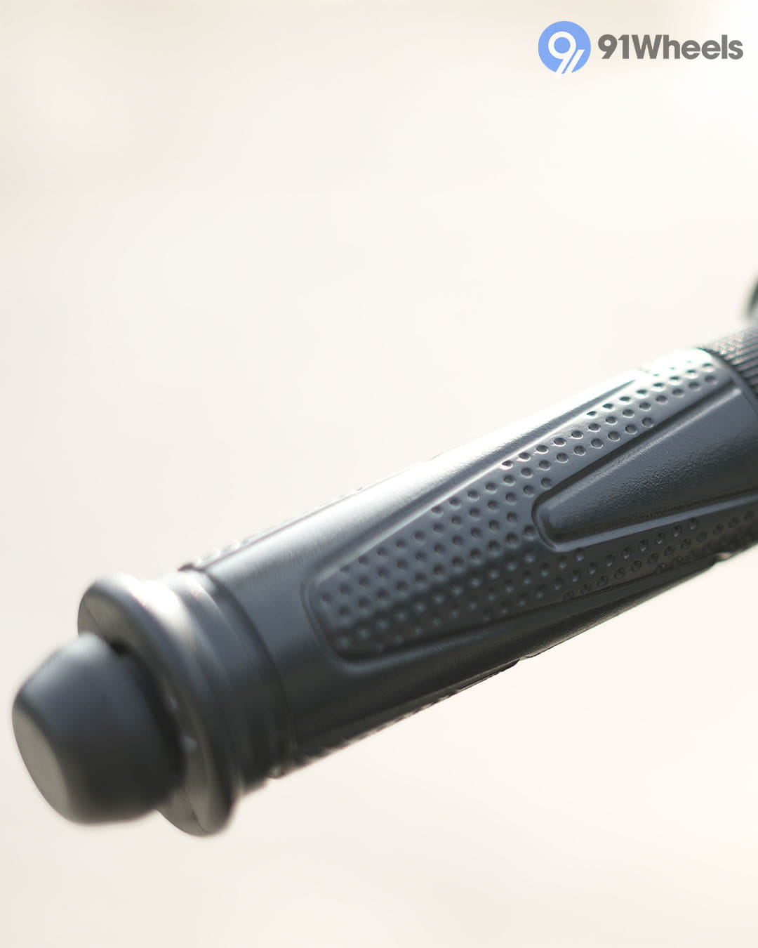 Handlebar & Console Area - 10