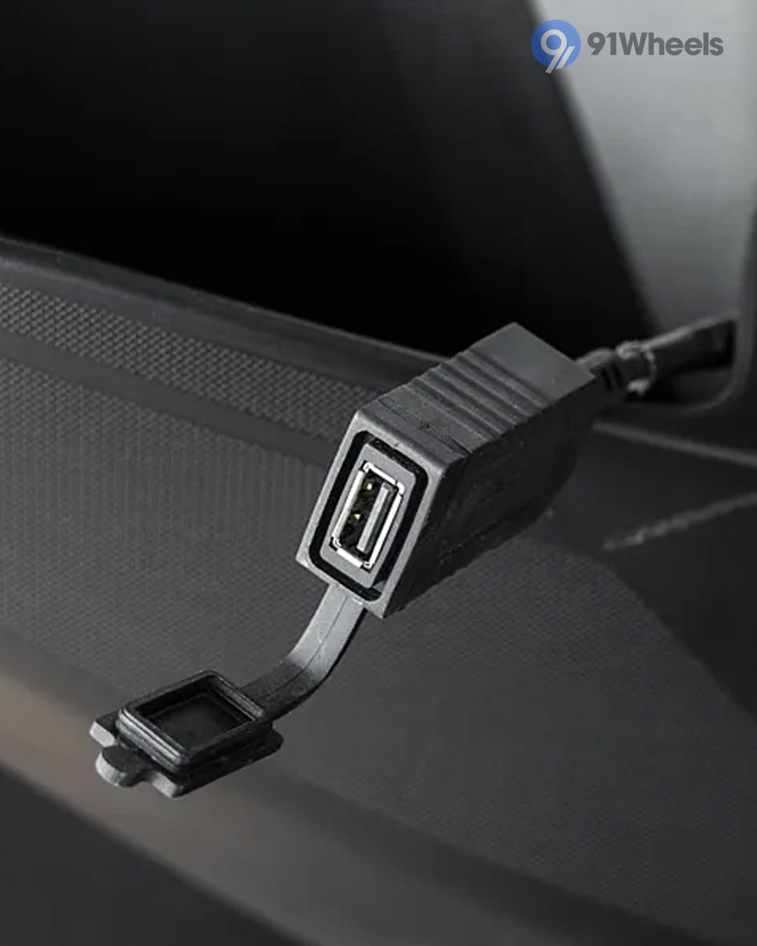 Handlebar & Console Area - 13