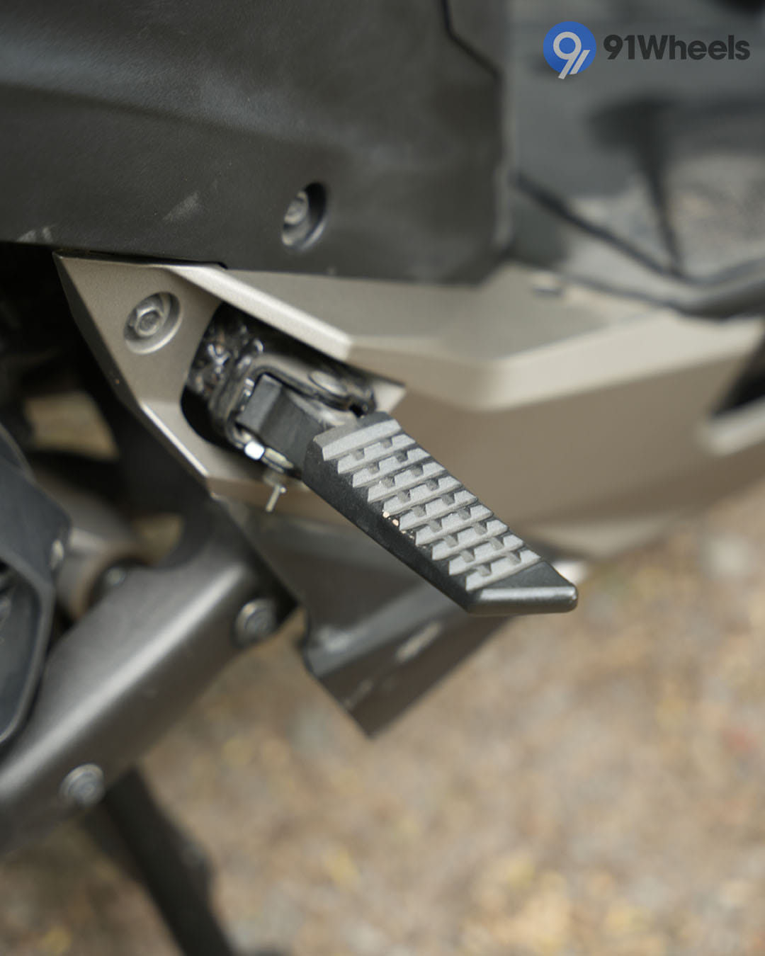 Stands & Utility - 6