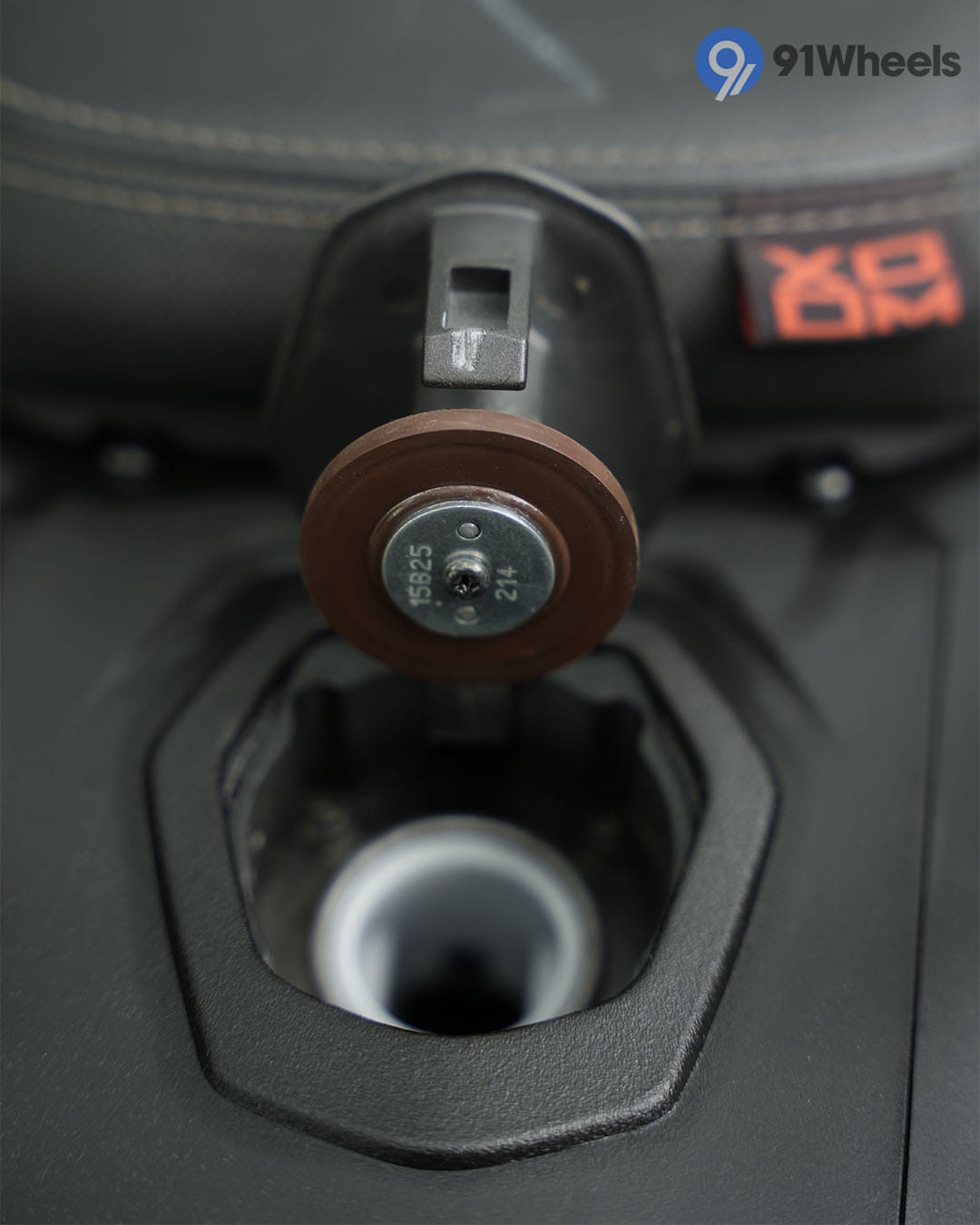 Hero Xoom 125 Open Fuel Lid