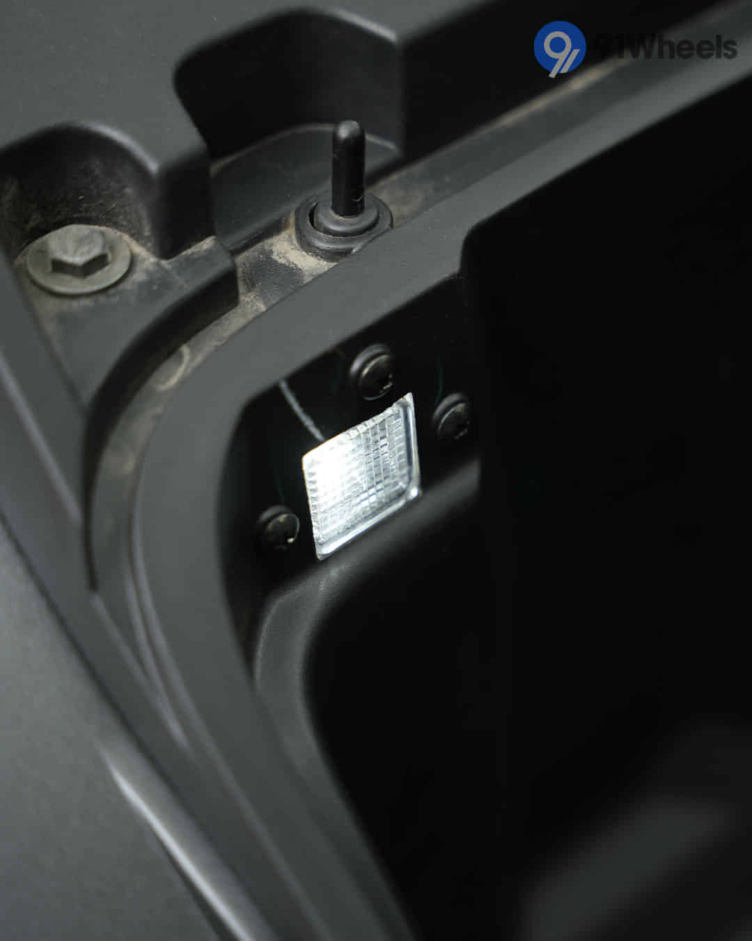 Underseat Storage Light/Boot Light Underseat Storage Light/Boot Light