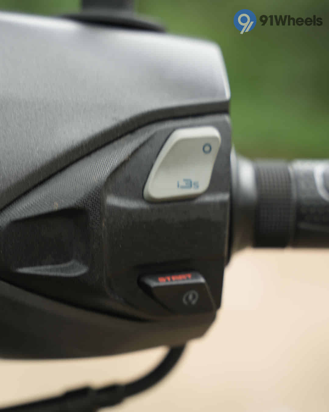 Multifunction Switchgear Right Multifunction Switchgear Right