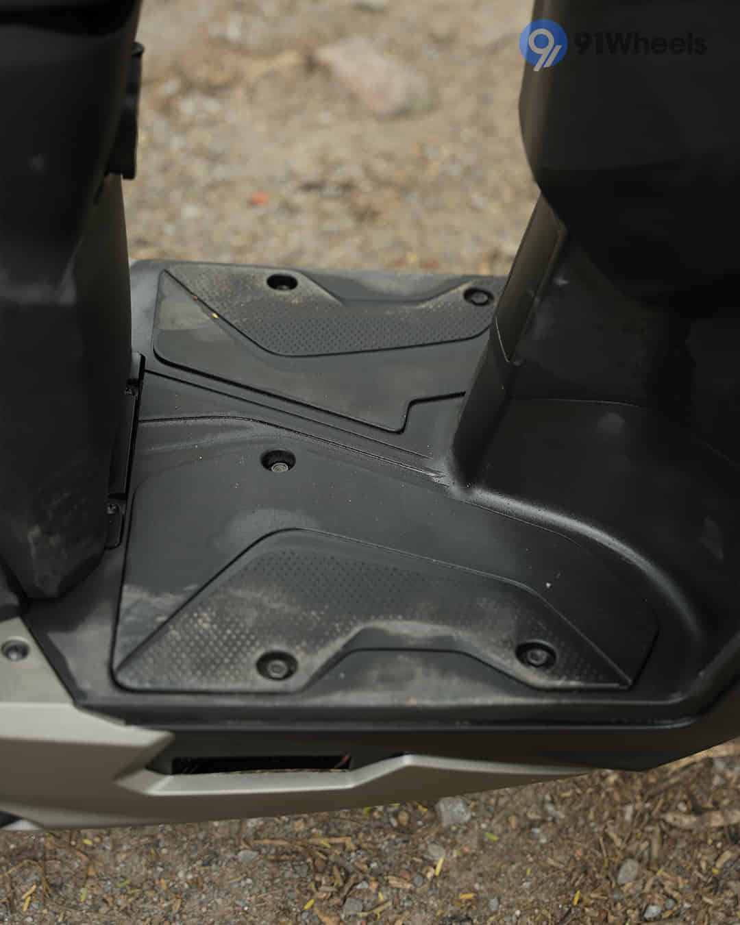 Floorboard Floorboard