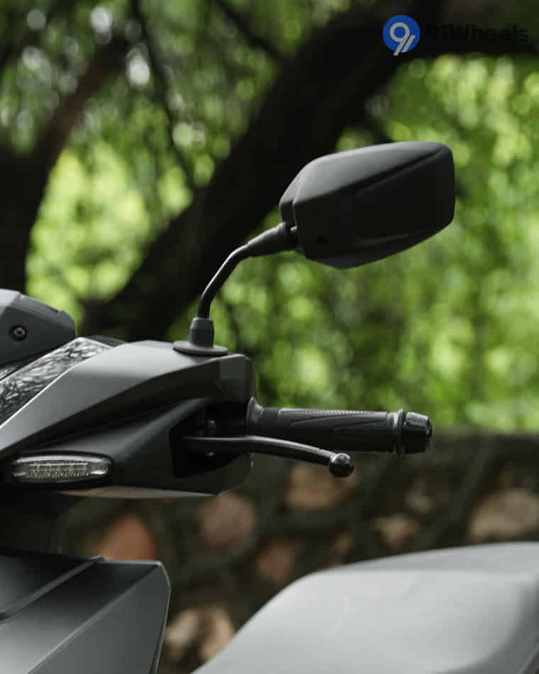 Lighting & Mirrors - 10 Lighting & Mirrors - 10