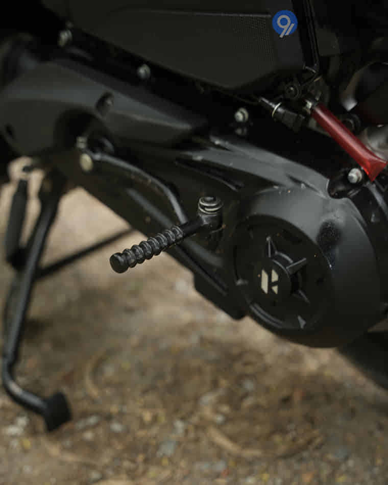 Stands & Utility - 14 Stands & Utility - 14