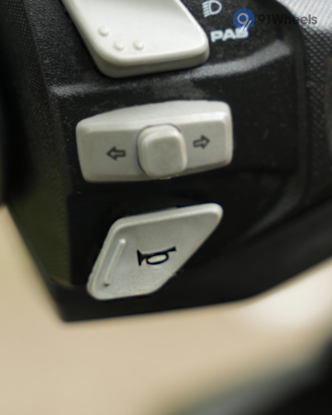 Handlebar & Console Area - 16