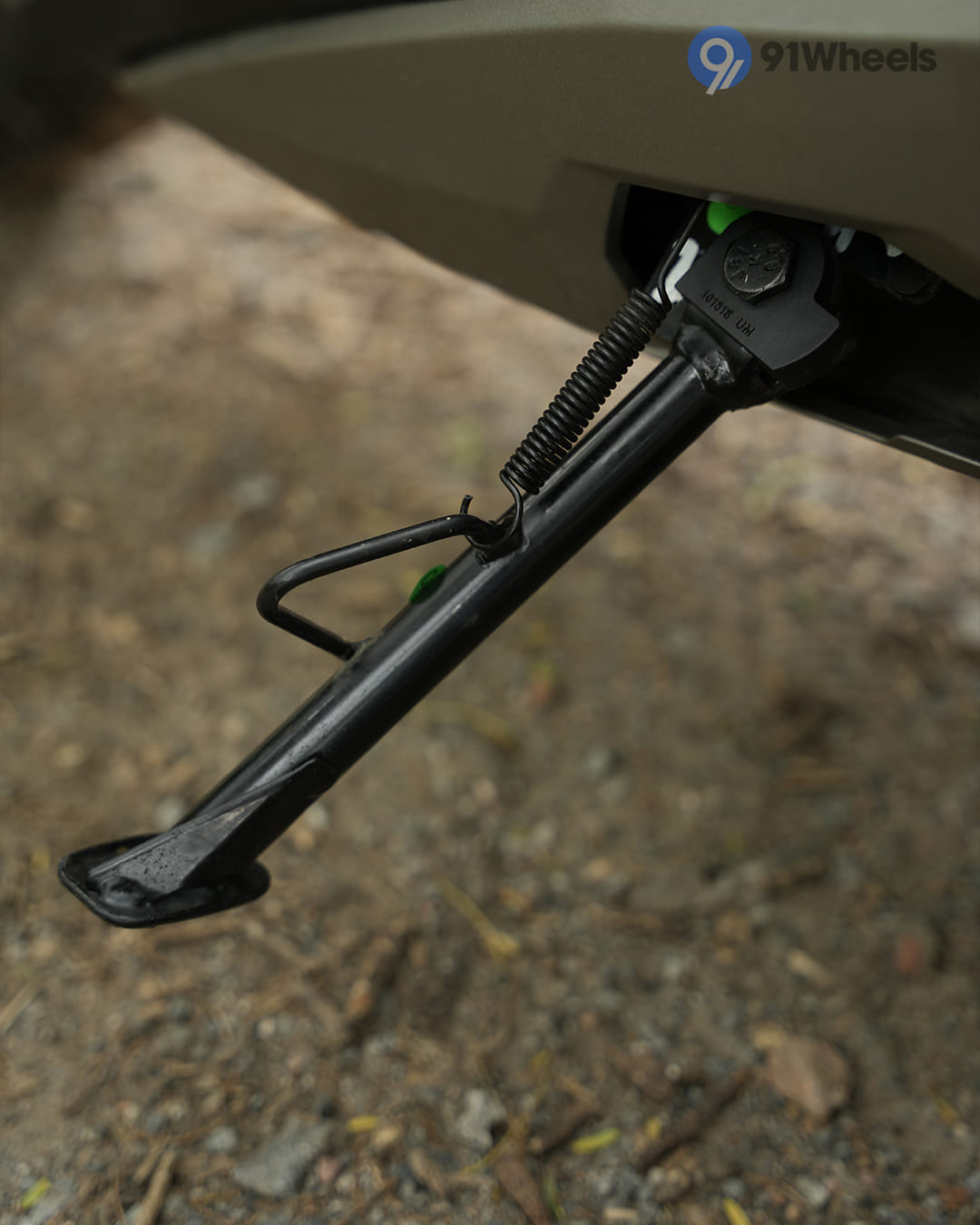 Stands & Utility - 11