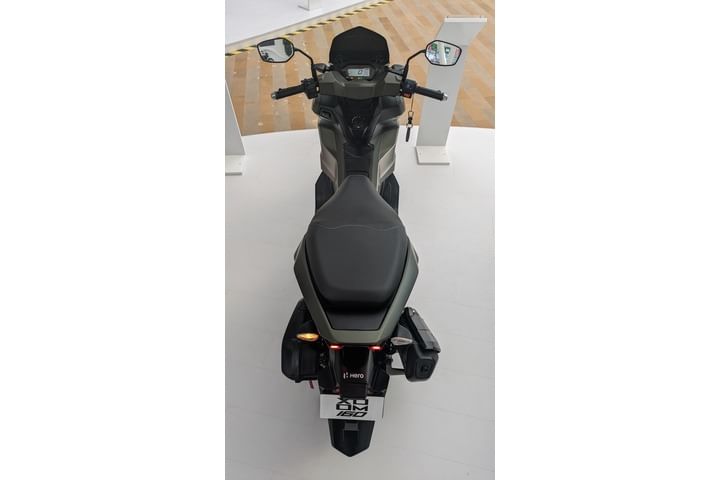 Hero Xoom 160 Seat