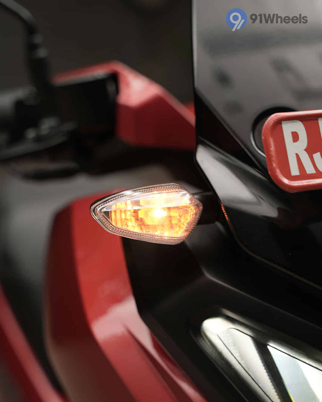 Front Turn Indicators Front Turn Indicators