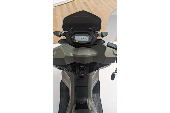 Hero Xoom 160 Instrument Cluster