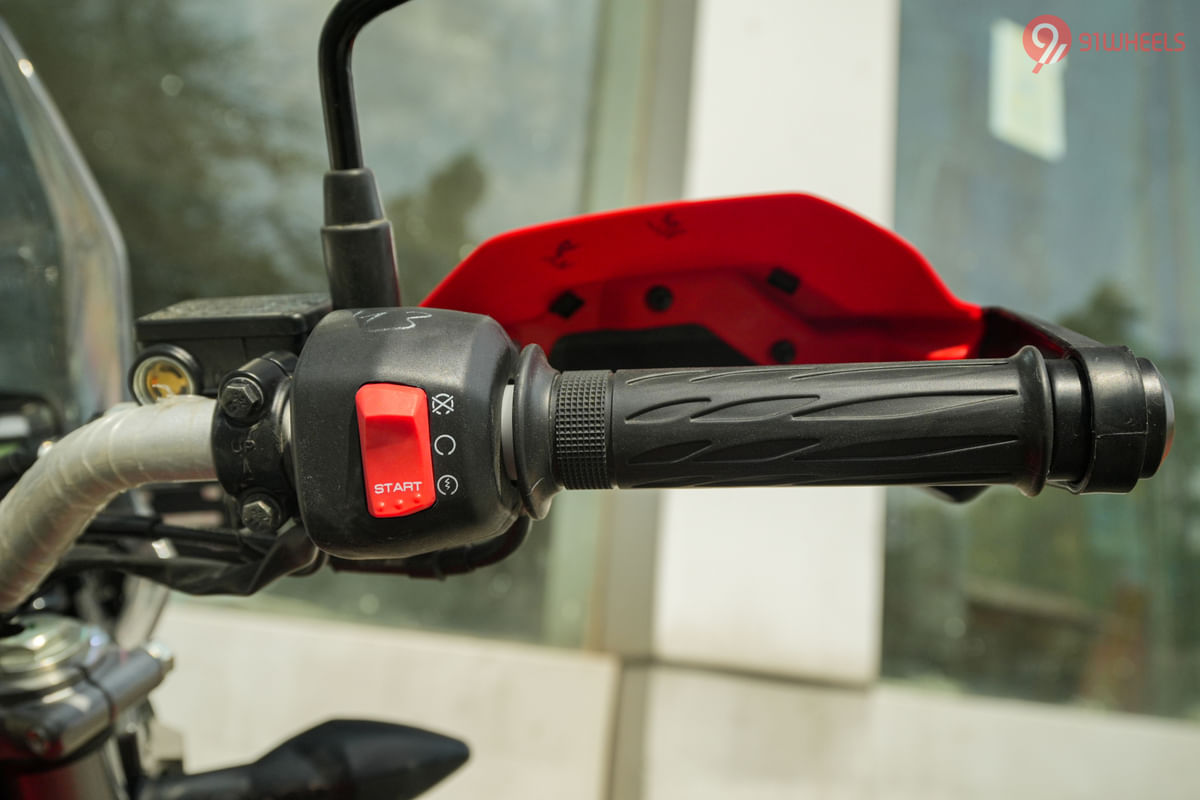 Hero Xpulse 200 4V Right Side Handelbar Throttle Grip