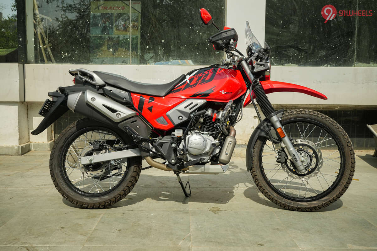 Hero Xpulse 200 4V Right Side View