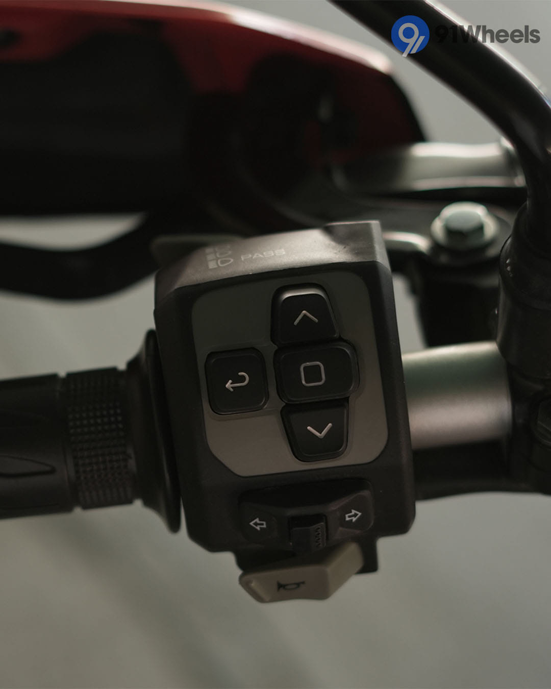 Handlebar & Console Area - 9 Handlebar & Console Area - 9