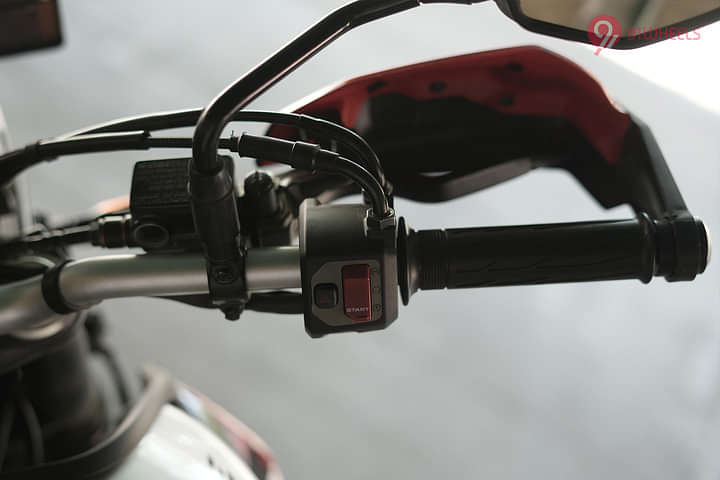 Hero Xpulse 210 Right Side Handelbar Throttle Grip