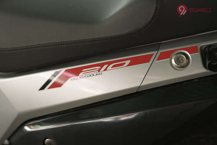 Hero Xpulse 210 Seat Remove/Fix Lock