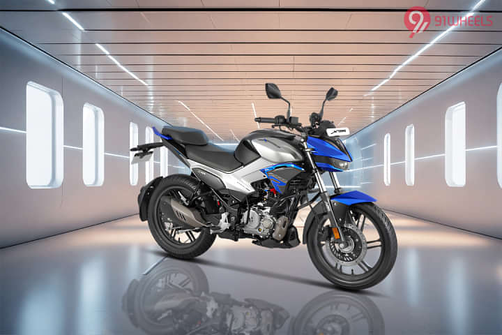 Hero Xtreme 125R Right Front Three Quarter