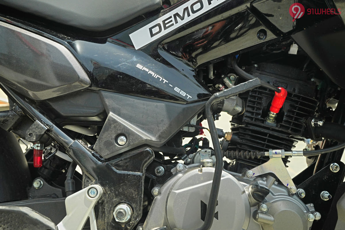 Hero Xtreme 125R Battery Compartment Hero Xtreme 125R Battery Compartment