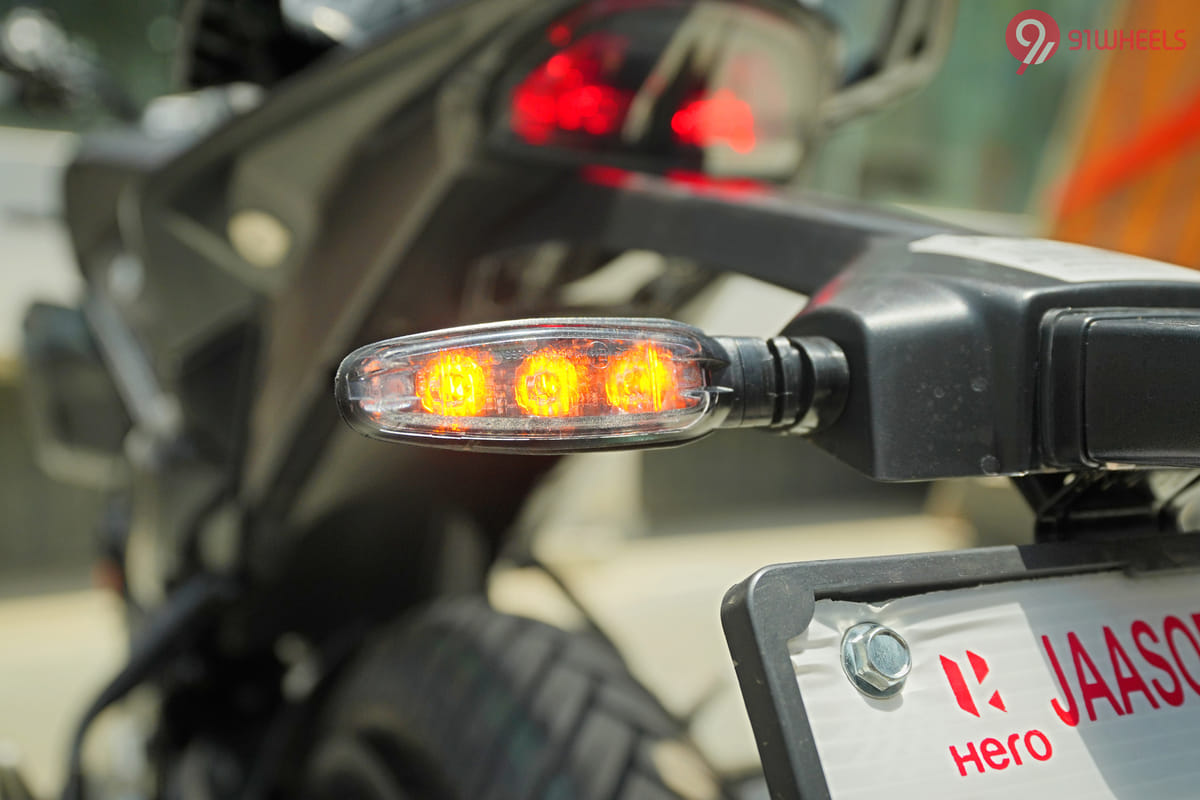 Hero Xtreme 125R Rear Turn Indicators Hero Xtreme 125R Rear Turn Indicators