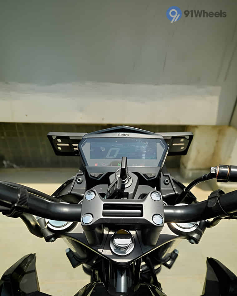 Handlebar & Console Area - 2