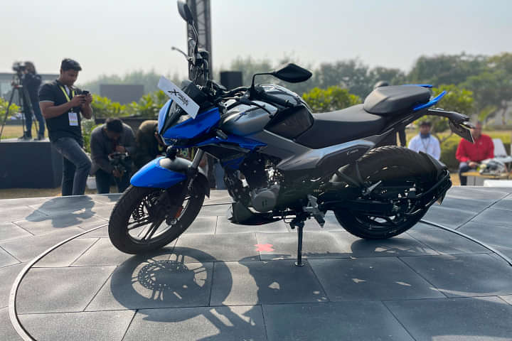 Hero Xtreme 125R Left Side View