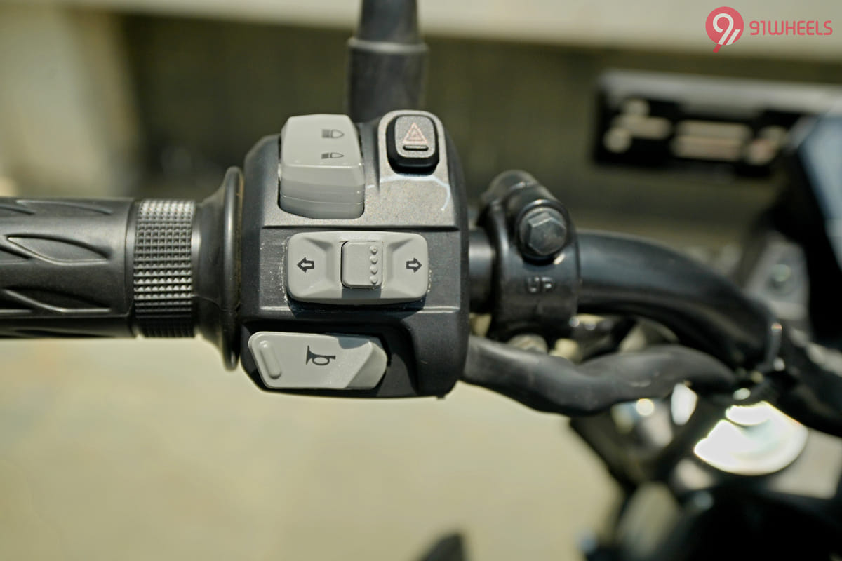 Hero Xtreme 125R Hazard Warning Lights Switch Hero Xtreme 125R Hazard Warning Lights Switch