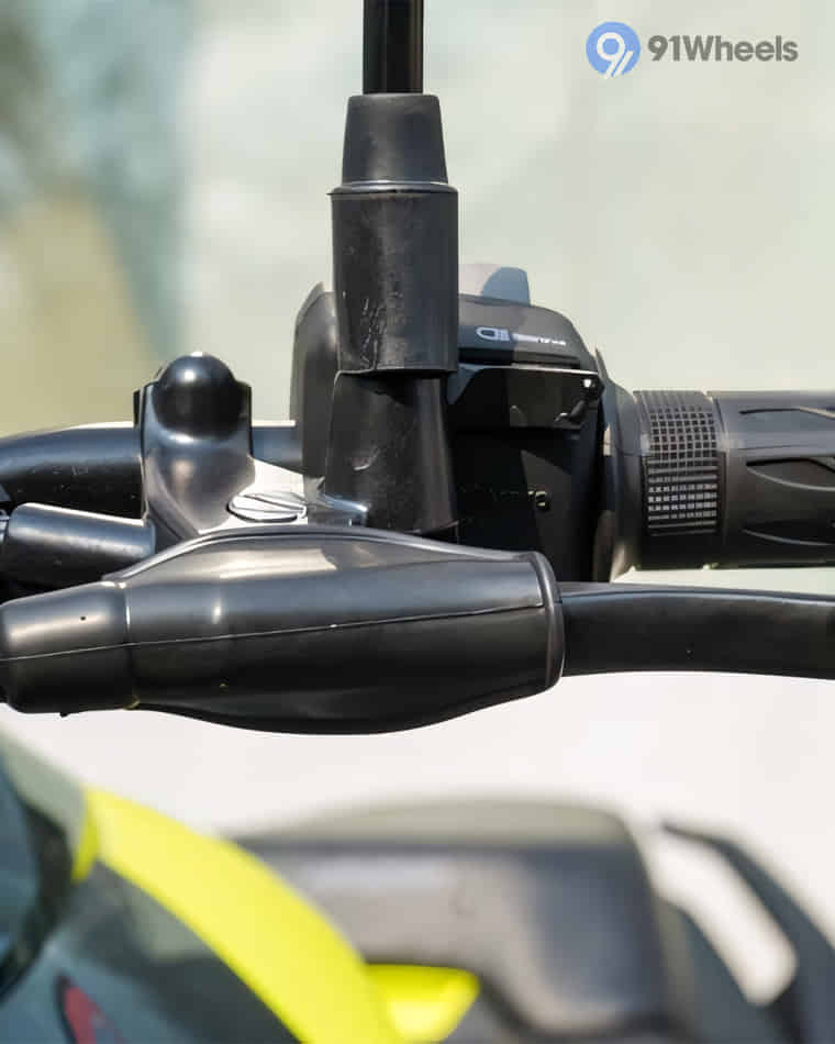 Handlebar & Console Area - 11