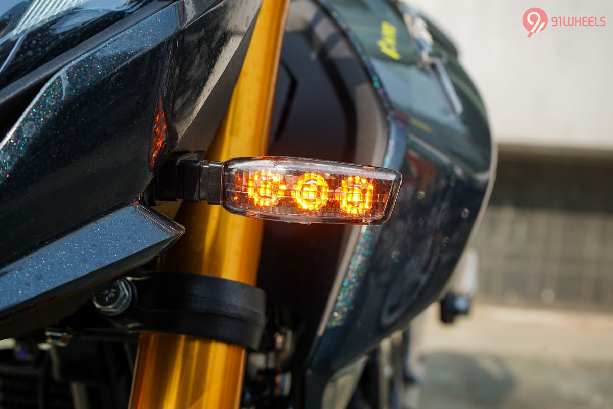 Hero Xtreme 160R 4V Front Turn Indicators