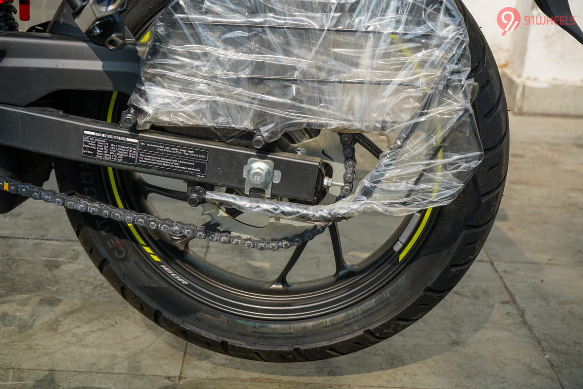 Hero Xtreme 160R 4V Chain Cover Hero Xtreme 160R 4V Chain Cover