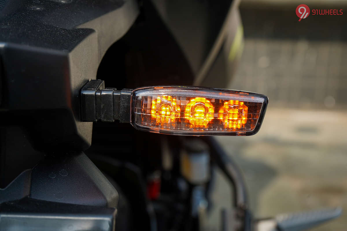 Hero Xtreme 160R 4V Rear Turn Indicators