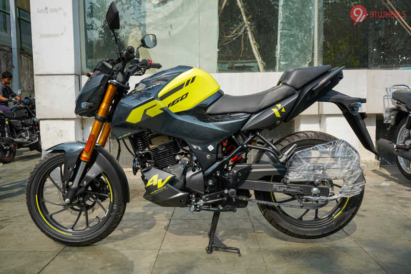 Hero Xtreme 160R 4V Left Side View