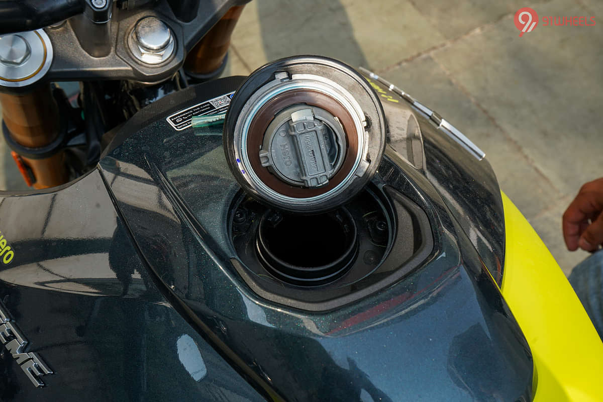 Hero Xtreme 160R 4V Open Fuel Lid