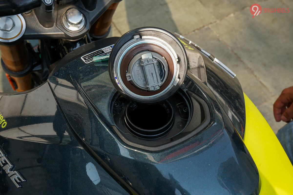 Hero Xtreme 160R 4V Open Fuel Lid