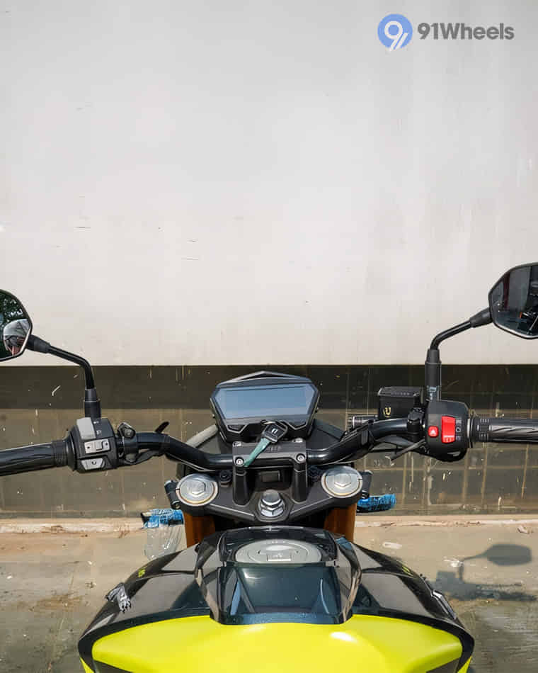 Handlebar & Console Area - 2