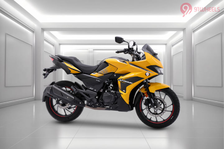 Hero Xtreme 200S 4V 2023- 2024 Right Side View