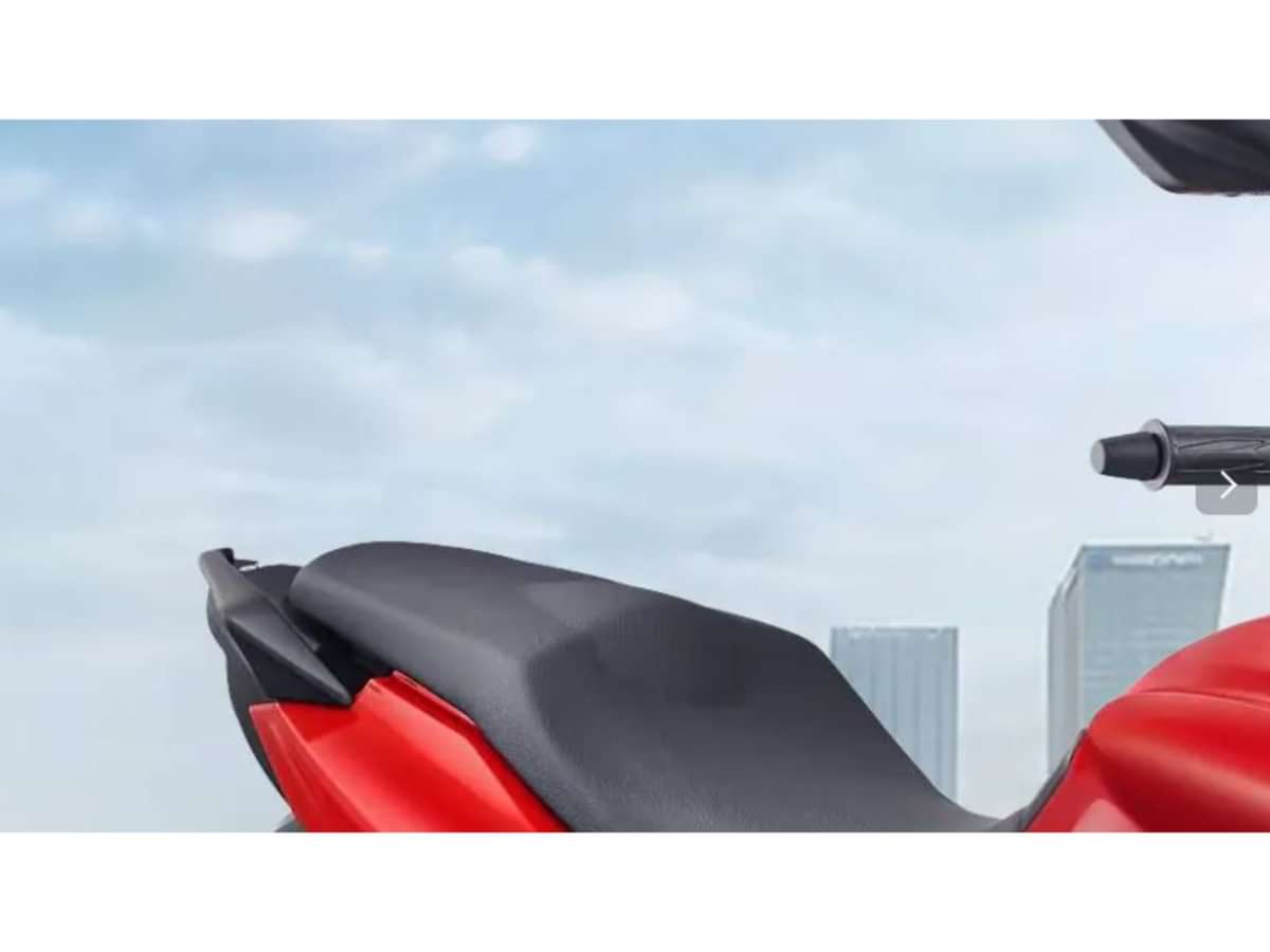 Hero Xtreme 200S     2020 -2023 Seat