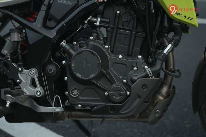 Hero Xtreme 250R Engine From Right